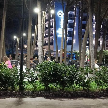 Aldom Apartments Durrës Eksteriør billede