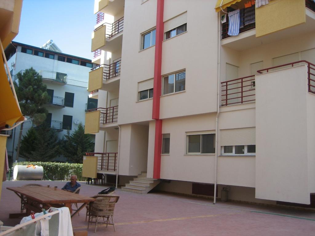 Aldom Apartments Durrës Eksteriør billede